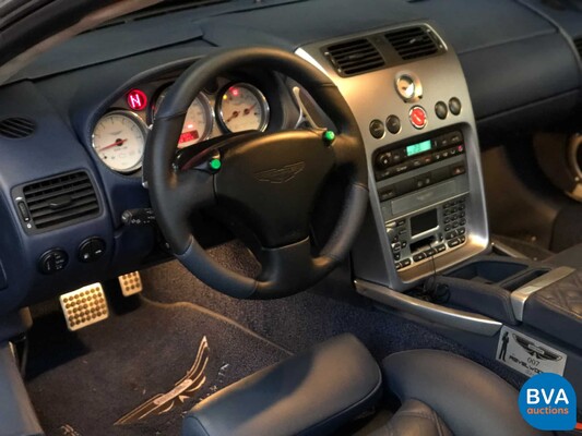 Aston Martin Vanquish 5.9 V12 466 PS 2003.