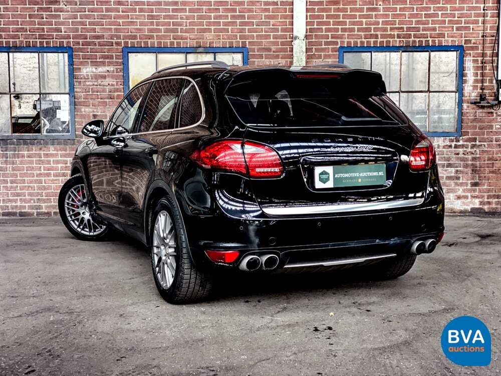 Porsche Cayenne 4.8 Turbo Sportchrono 500pk 2010, JT-994-P