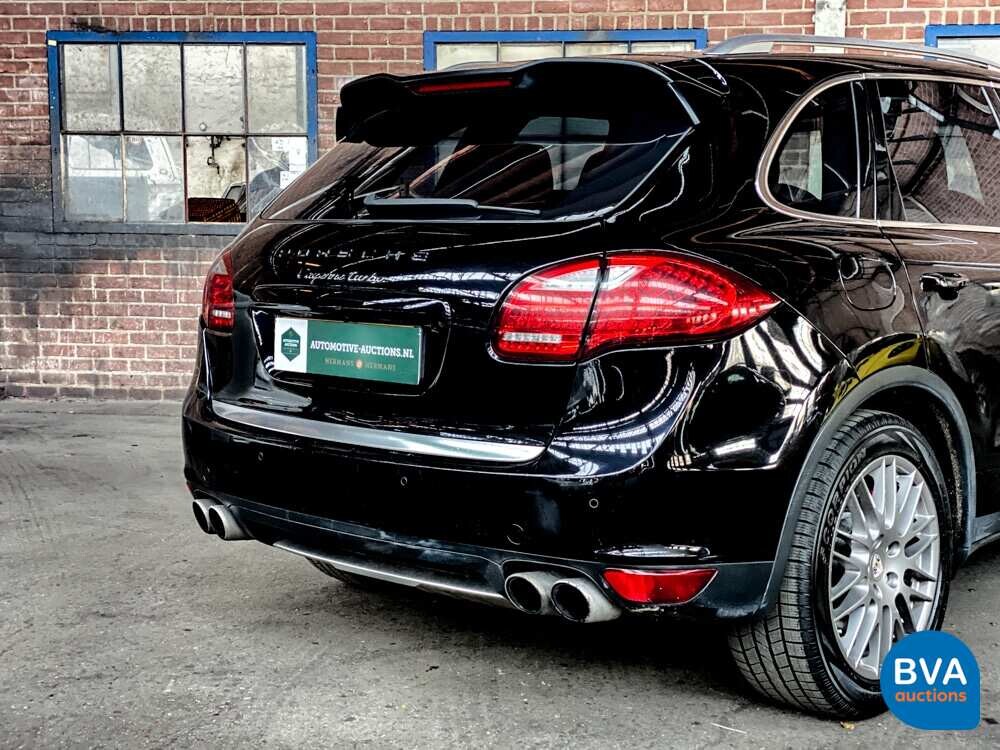 Porsche Cayenne 4.8 Turbo Sportchrono 500pk 2010, JT-994-P