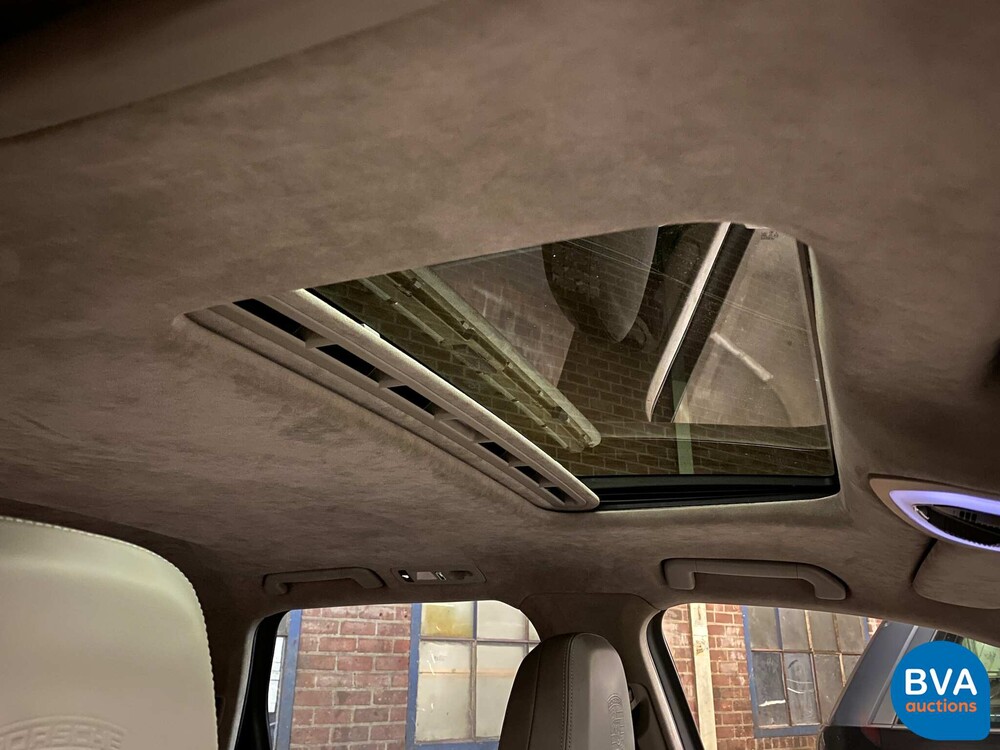 Porsche Cayenne 4.8 Turbo Sportchrono 500pk 2010, JT-994-P