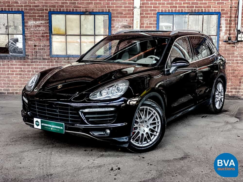 Porsche Cayenne 4.8 Turbo Sportchrono 500pk 2010, JT-994-P