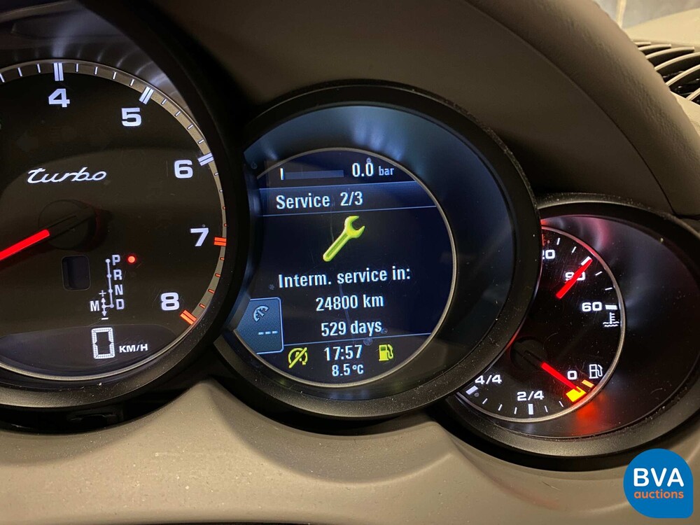 Porsche Cayenne 4.8 Turbo Sportchrono 500pk 2010, JT-994-P