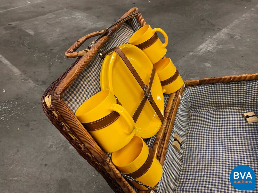 Volkswagen Kever Cabriolet 1303 LS 1975 50pk, 95-YA-79