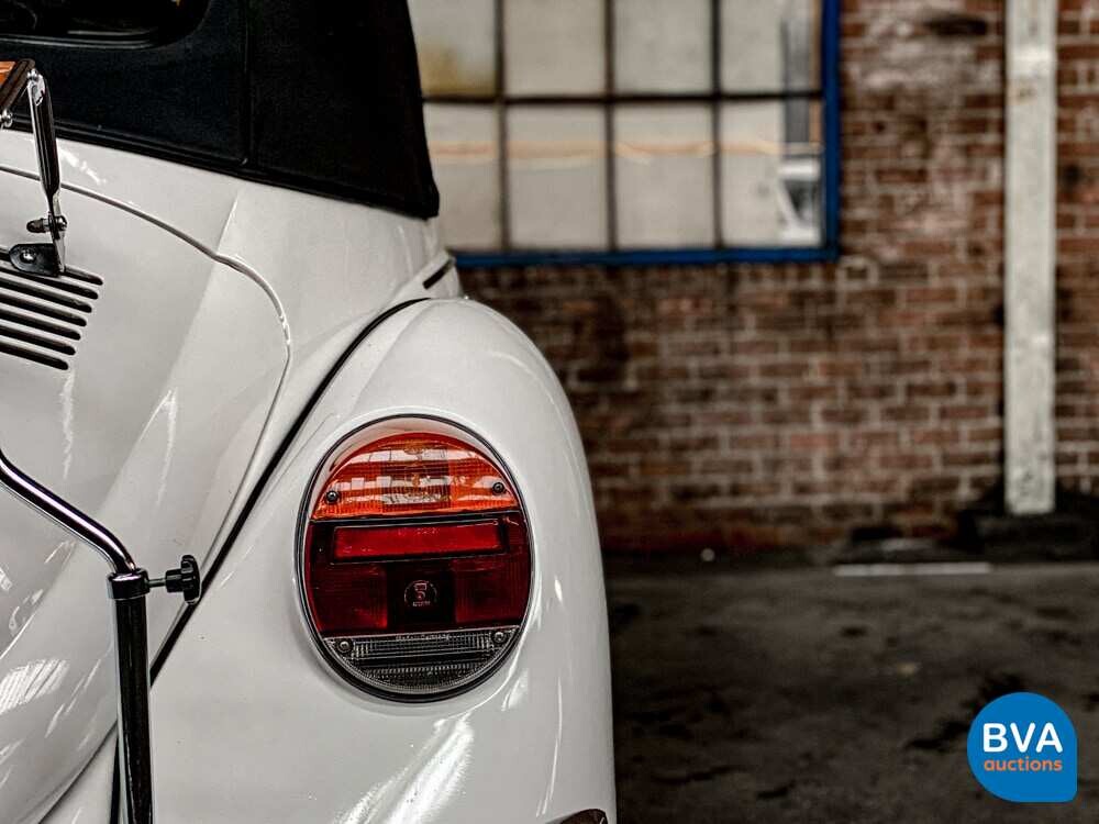 Volkswagen Kever Cabriolet 1303 LS 1975 50pk, 95-YA-79