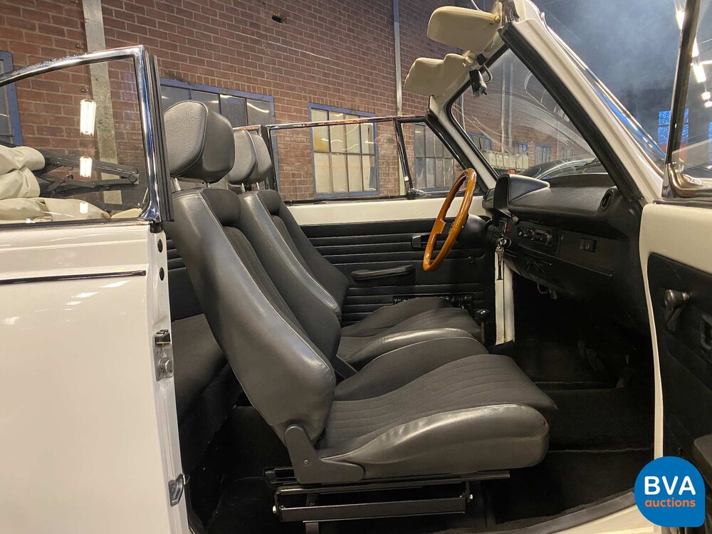 Volkswagen Kever Cabriolet 1303 LS 1975 50pk, 95-YA-79