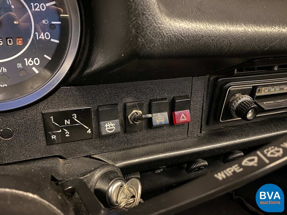 Volkswagen Kever Cabriolet 1303 LS 1975 50pk, 95-YA-79