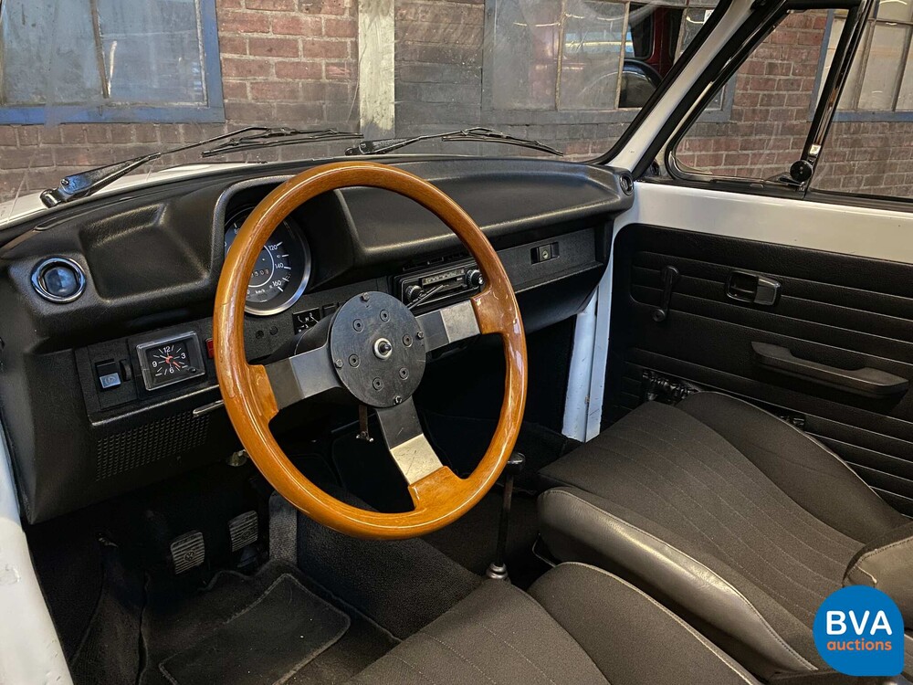 Volkswagen Kever Cabriolet 1303 LS 1975 50pk, 95-YA-79