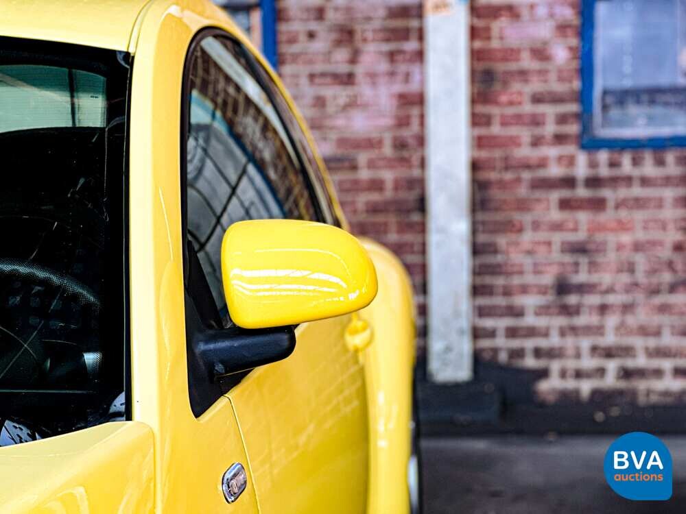 Volkswagen New Beetle 2.0 Highline 116pk 1999 -Org. NL-, XP-GF-70