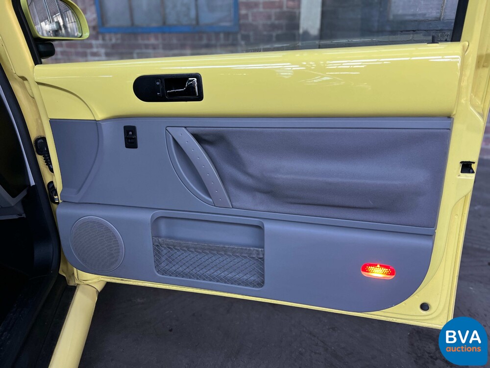 Volkswagen New Beetle 2.0 Highline 116pk 1999 -Org. NL-, XP-GF-70