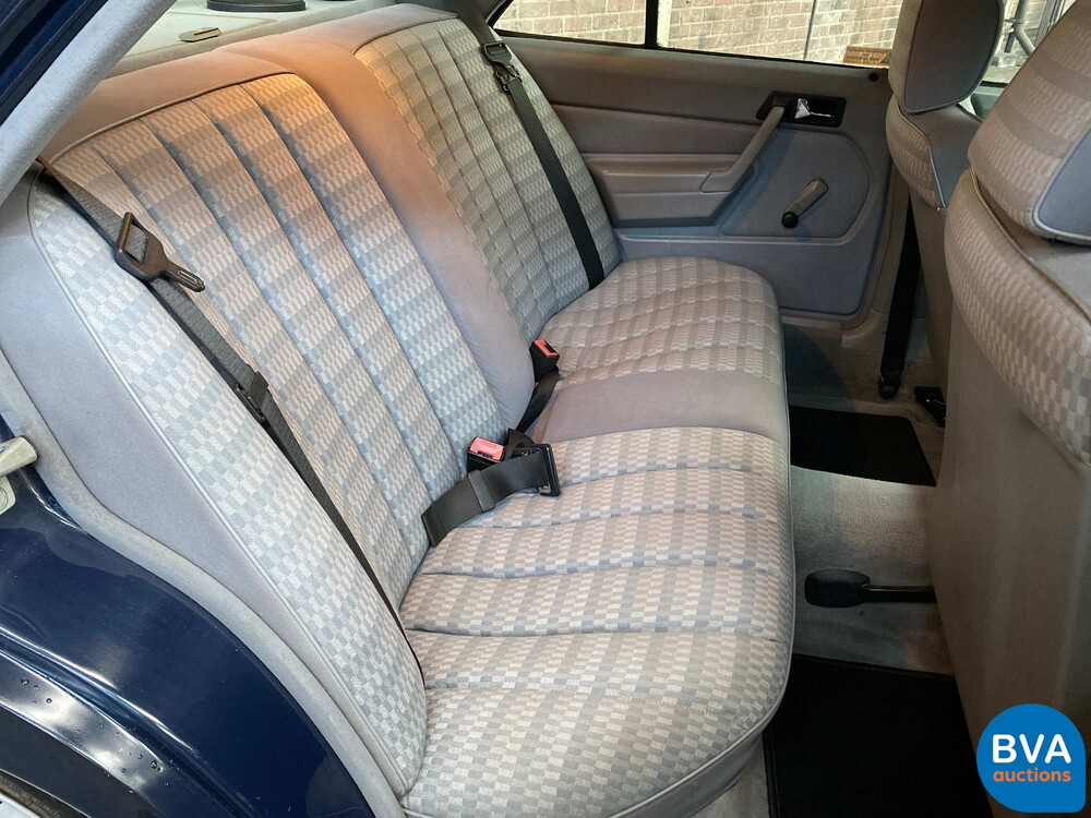 Mercedes-Benz 190-serie 1.8 E 109pk 1992 -Org. NL-, FJ-DB-21