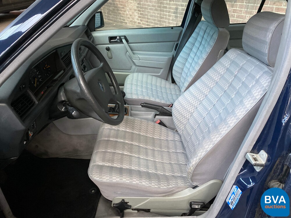 Mercedes-Benz 190-serie 1.8 E 109pk 1992 -Org. NL-, FJ-DB-21