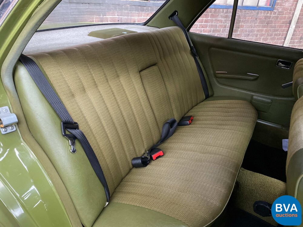 Mercedes-Benz 200-280 (W123) 2.0 109pk 1981, 34-XF-TK