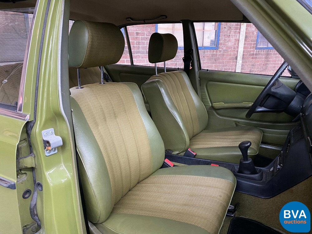 Mercedes-Benz 200-280 (W123) 2.0 109pk 1981, 34-XF-TK