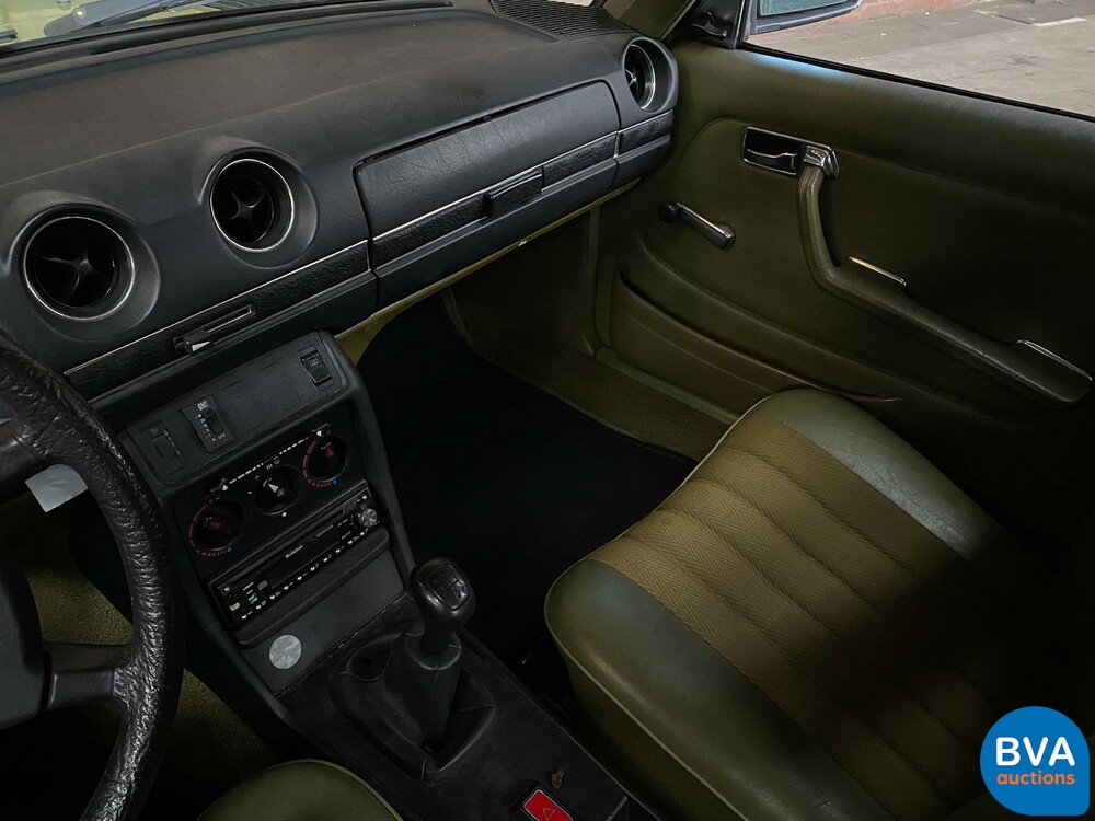 Mercedes-Benz 200-280 (W123) 2.0 109pk 1981, 34-XF-TK