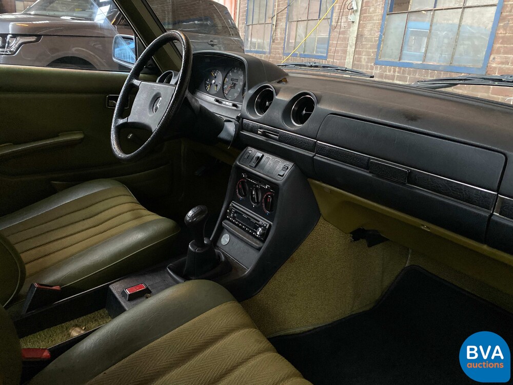 Mercedes-Benz 200-280 (W123) 2.0 109pk 1981, 34-XF-TK