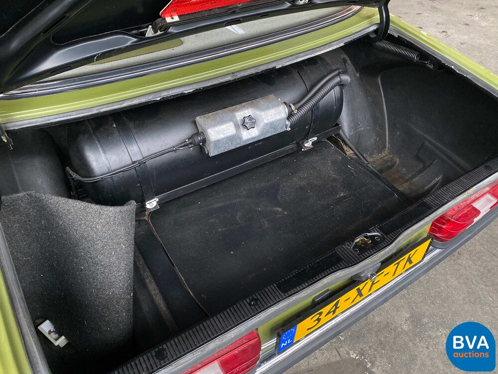 Mercedes-Benz 200-280 (W123) 2.0 109pk 1981, 34-XF-TK