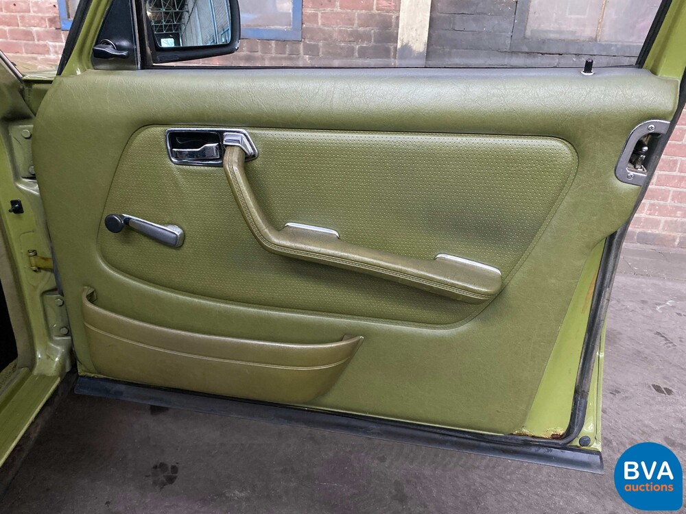 Mercedes-Benz 200-280 (W123) 2.0 109pk 1981, 34-XF-TK