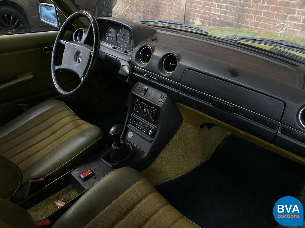 Mercedes-Benz 200-280 (W123) 2.0 109pk 1981, 34-XF-TK