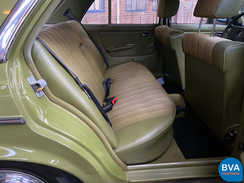 Mercedes-Benz 200-280 (W123) 2.0 109pk 1981, 34-XF-TK