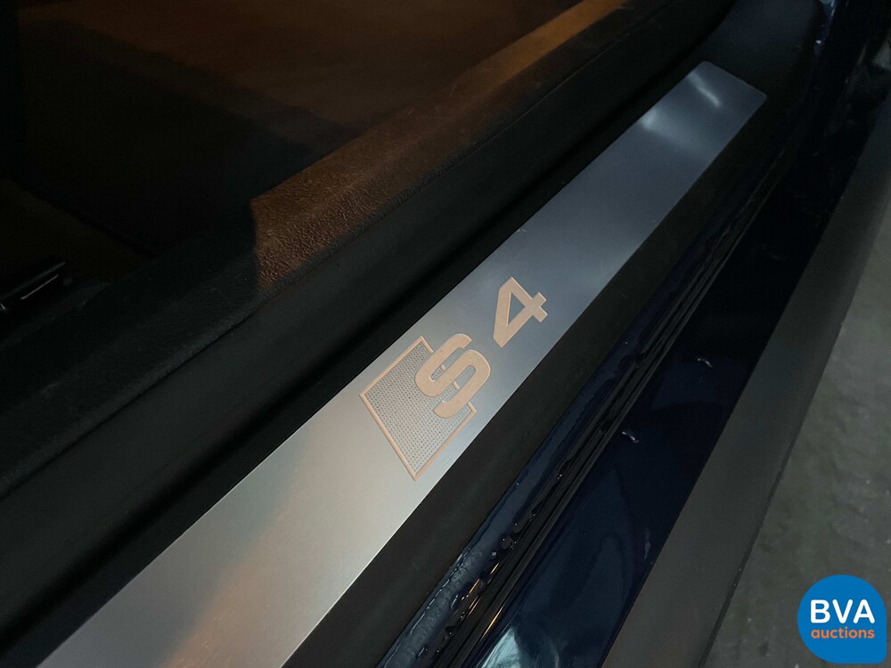 Audi S4 Avant Quattro 4.2 V8 344pk 2004 -Org NL-, 45-PD-BS