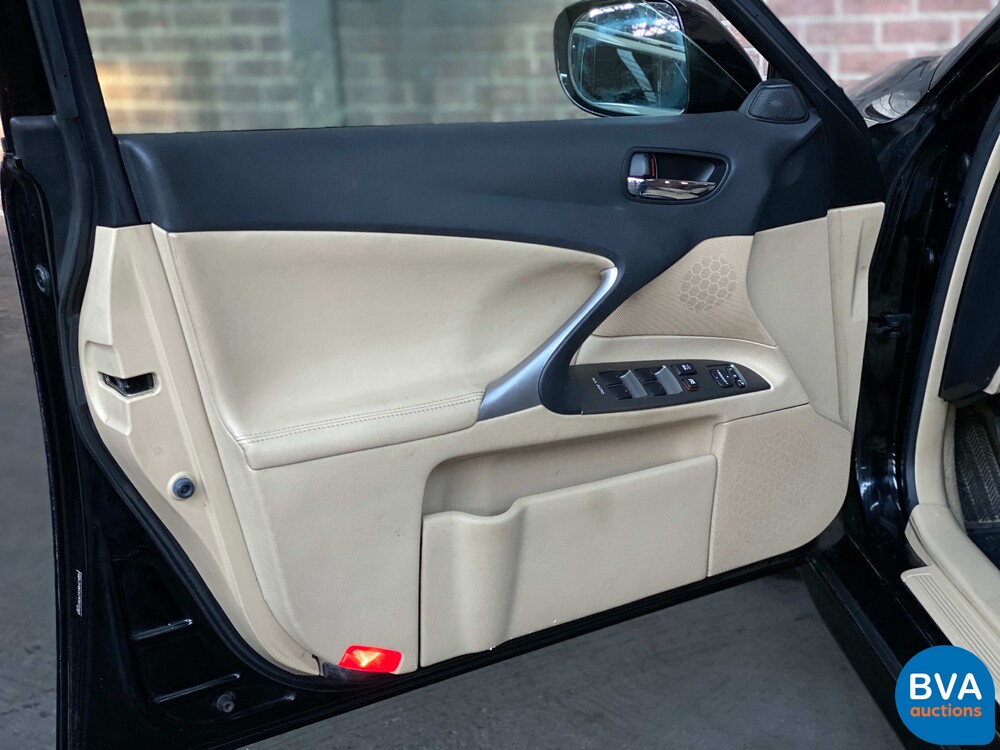 Lexus IS 250 Business Luxury 208pk 2007 -Org. NL-, 88-TP-ZX