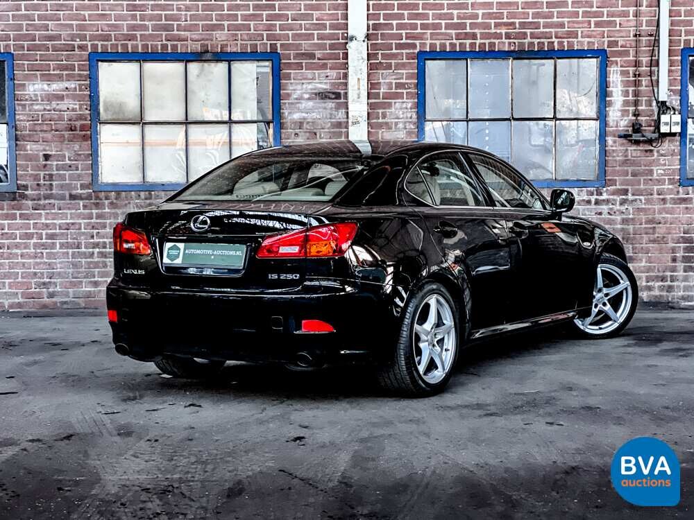 Lexus IS 250 Business Luxury 208pk 2007 -Org. NL-, 88-TP-ZX