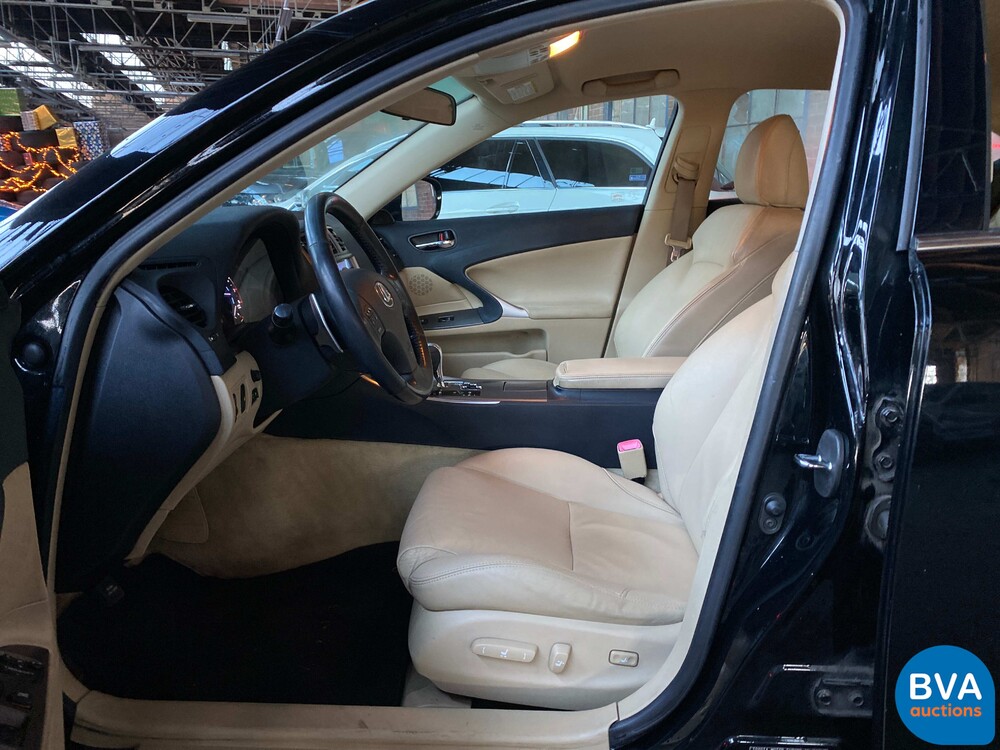 Lexus IS 250 Business Luxury 208pk 2007 -Org. NL-, 88-TP-ZX