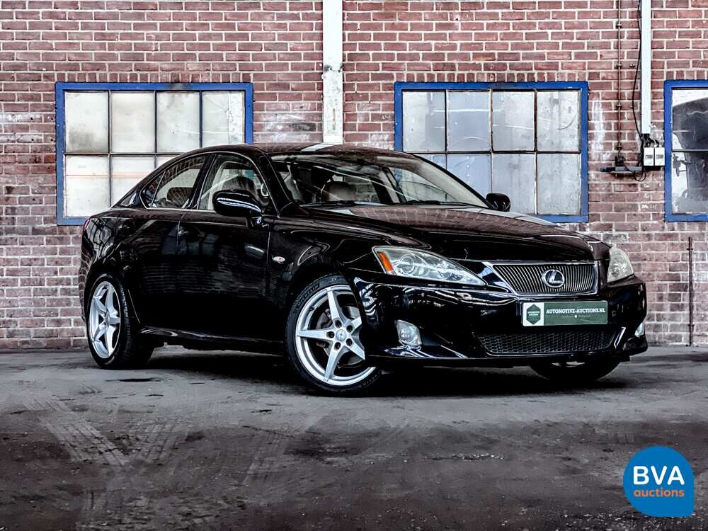 Lexus IS 250 Business Luxury 208pk 2007 -Org. NL-, 88-TP-ZX