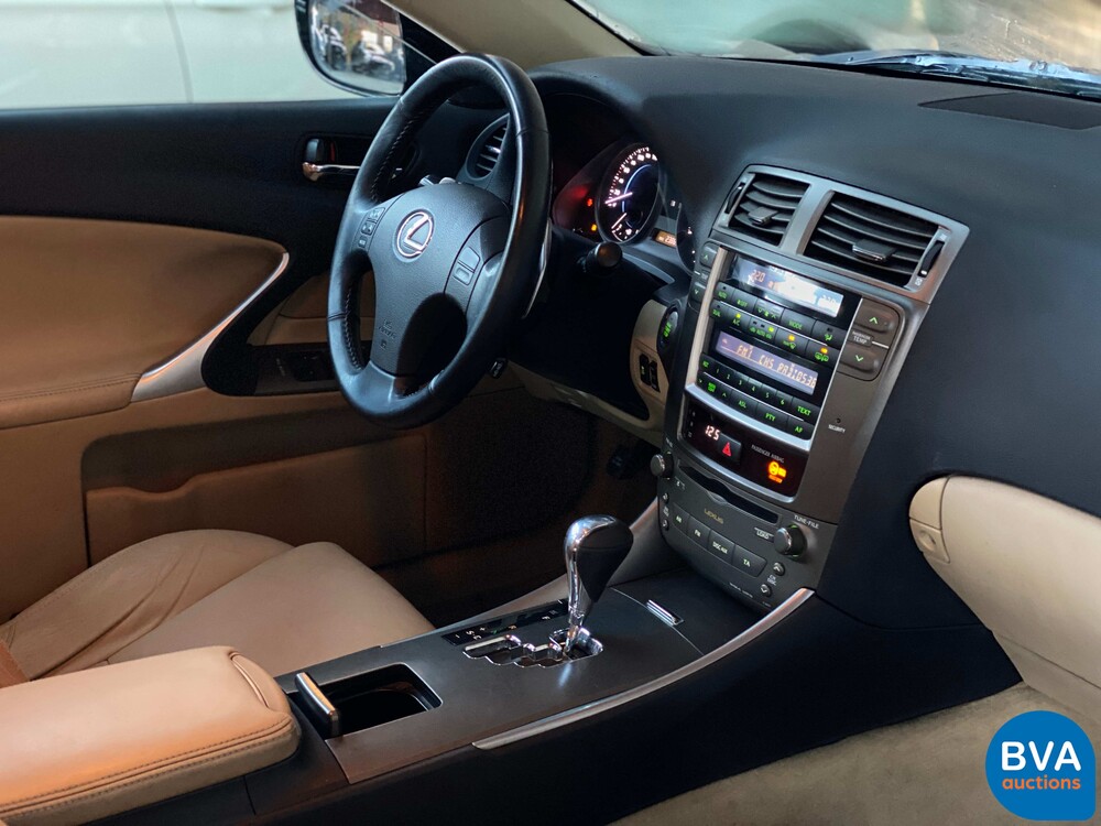 Lexus IS 250 Business Luxury 208pk 2007 -Org. NL-, 88-TP-ZX