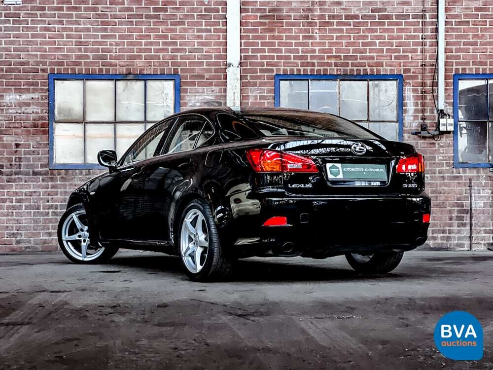 Lexus IS 250 Business Luxury 208pk 2007 -Org. NL-, 88-TP-ZX