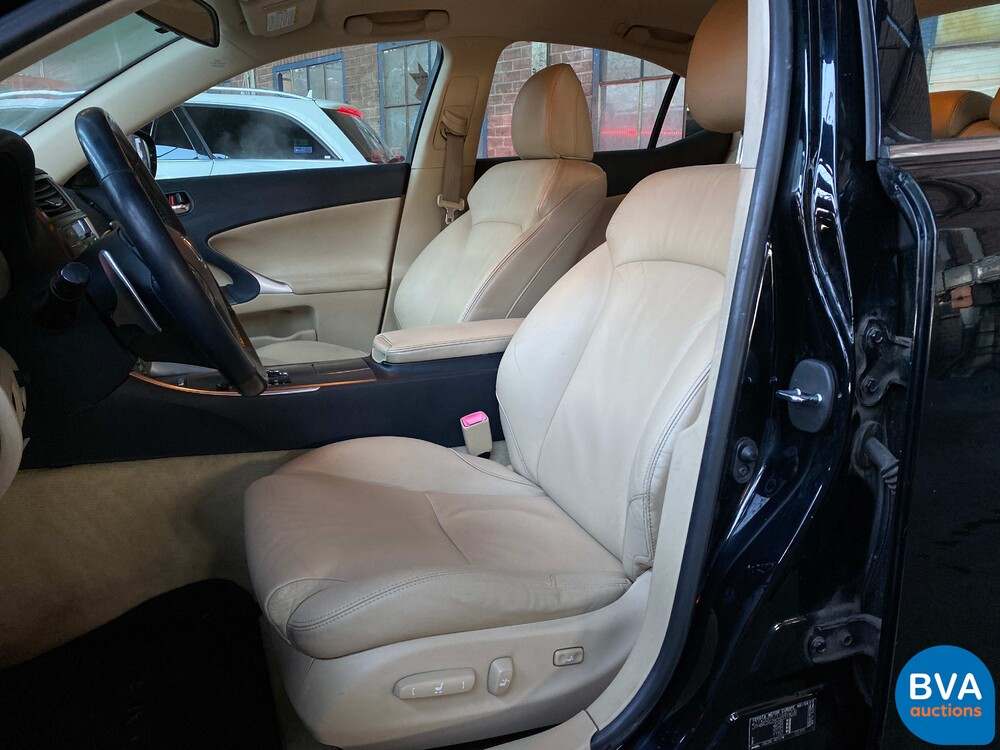 Lexus IS 250 Business Luxury 208pk 2007 -Org. NL-, 88-TP-ZX
