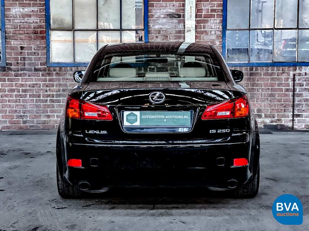 Lexus IS 250 Business Luxury 208pk 2007 -Org. NL-, 88-TP-ZX