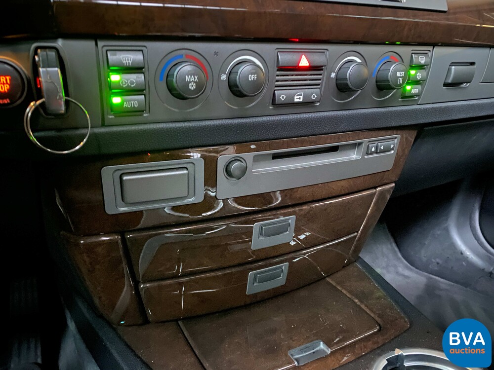 BMW 745i Executive E65 4.4 V8 333pk 2003 -YOUNGTIMER-