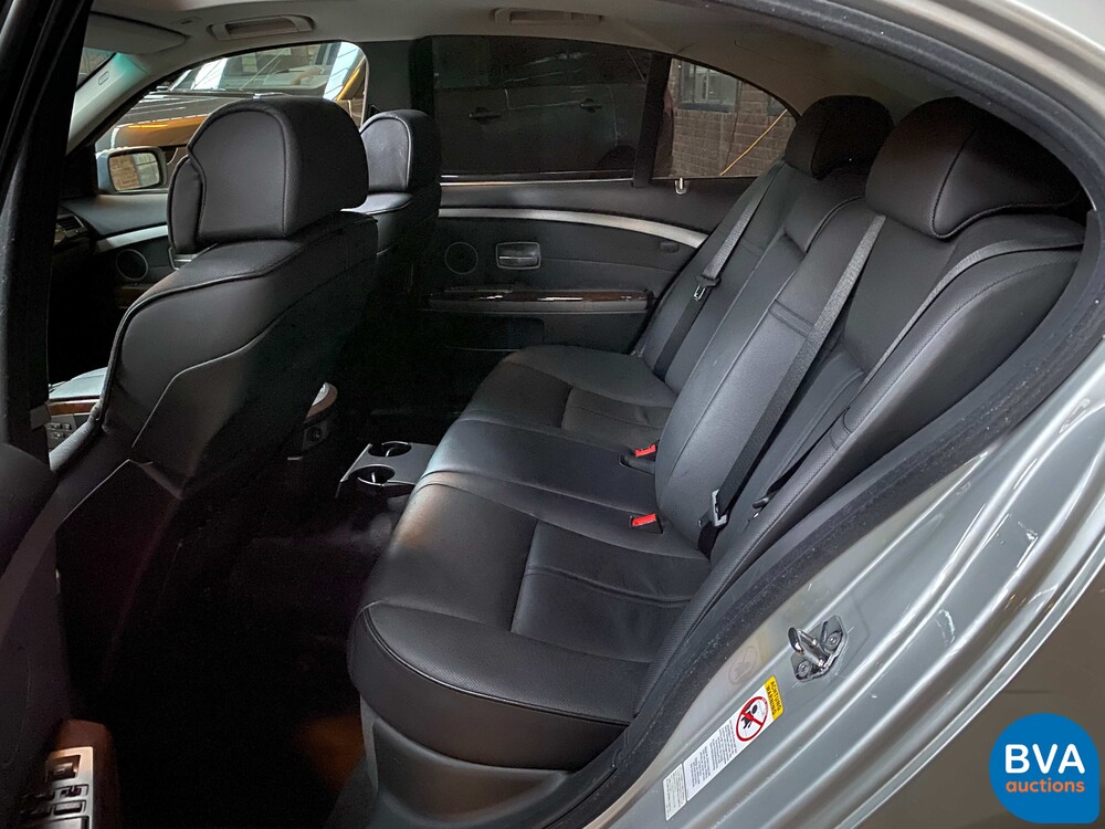 BMW 745i Executive E65 4.4 V8 333pk 2003 -YOUNGTIMER-