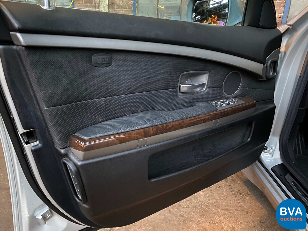 BMW 745i Executive E65 4.4 V8 333pk 2003 -YOUNGTIMER-