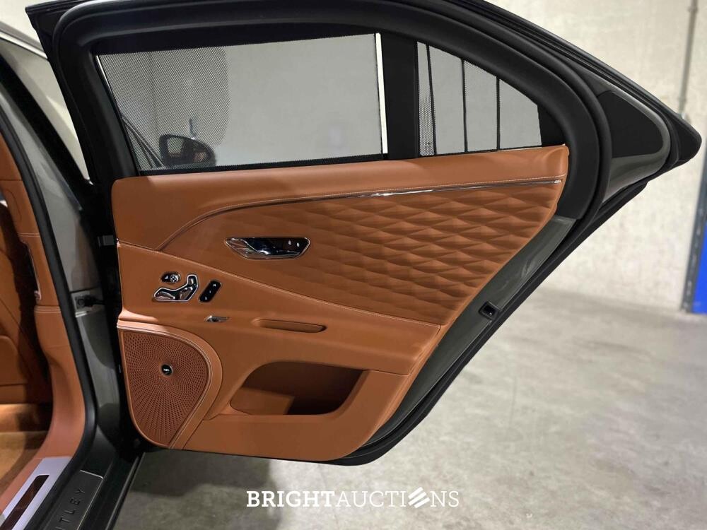 Bentley Flying Spur 4.0 V8 549pk 2021 (Origineel-NL & 2e Eigenaar), K-031-JX