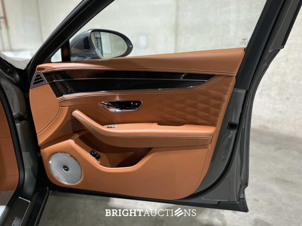 Bentley Flying Spur 4.0 V8 549pk 2021 (Origineel-NL & 2e Eigenaar), K-031-JX