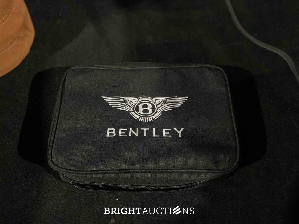 Bentley Flying Spur 4.0 V8 549pk 2021 (Origineel-NL & 2e Eigenaar), K-031-JX