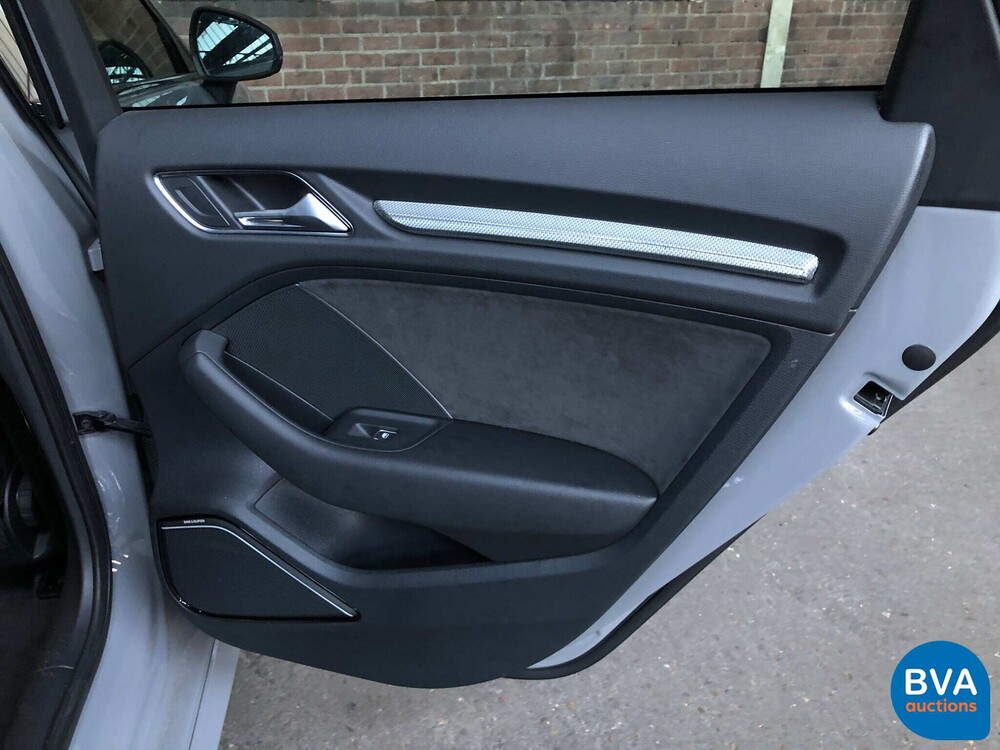 Audi RS3 Sportback 2.5TFSI Quattro 400pk 2018 FACELIFT Nardo-Grey