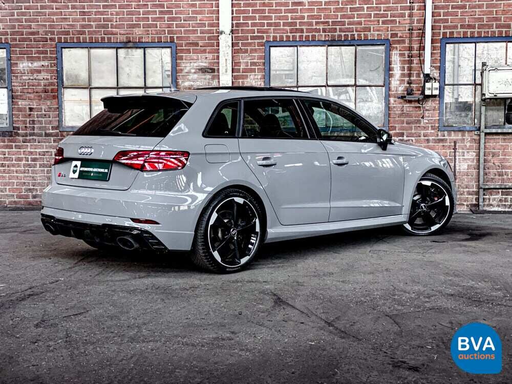 Audi RS3 Sportback 2.5TFSI Quattro 400pk 2018 FACELIFT Nardo-Grey
