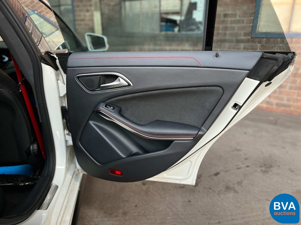 Mercedes-Benz CLA 45 AMG Shooting Brake 4matic CLA45 381pk FACELIFT, J-885-RZ.