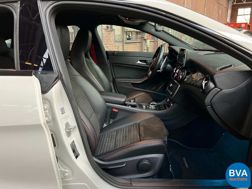 Mercedes-Benz CLA 45 AMG Shooting Brake 4matic CLA45 381pk FACELIFT, J-885-RZ.