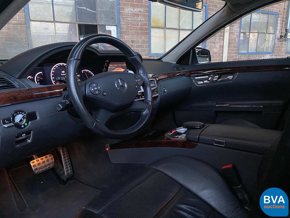 Mercedes S63 AMG Lang 5.5 V8 544pk 2013