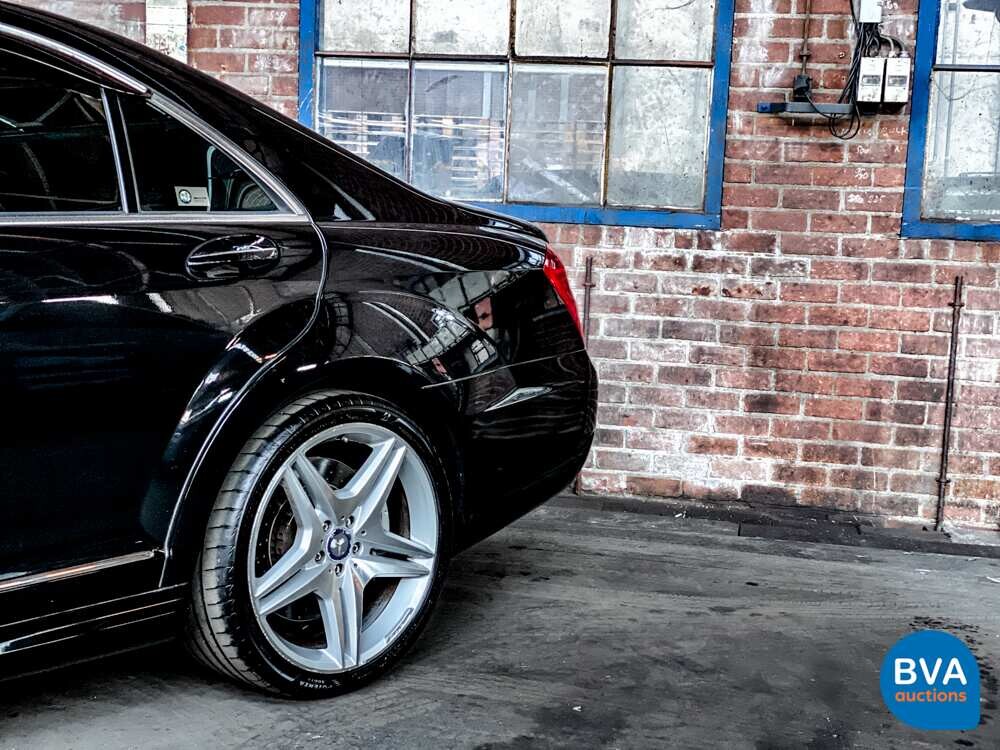 Mercedes S63 AMG Lang 5.5 V8 544pk 2013