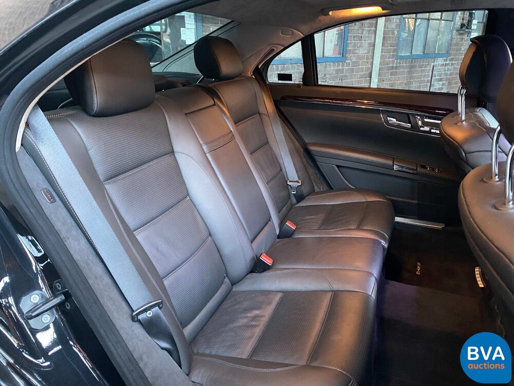 Mercedes S63 AMG Lang 5.5 V8 544pk 2013