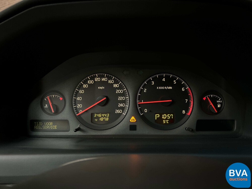 Volvo V70 Cross Country 2.4t 200pk 2002 -Org. NL-, 02-JH-LG