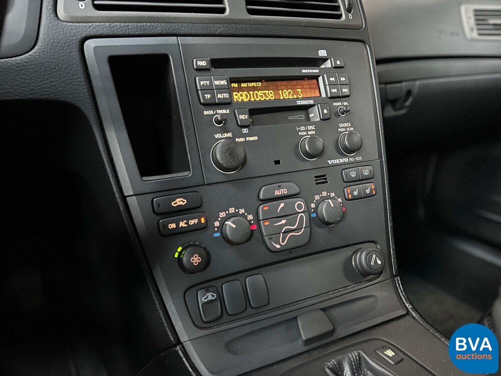 Volvo V70 Cross Country 2.4t 200pk 2002 -Org. NL-, 02-JH-LG