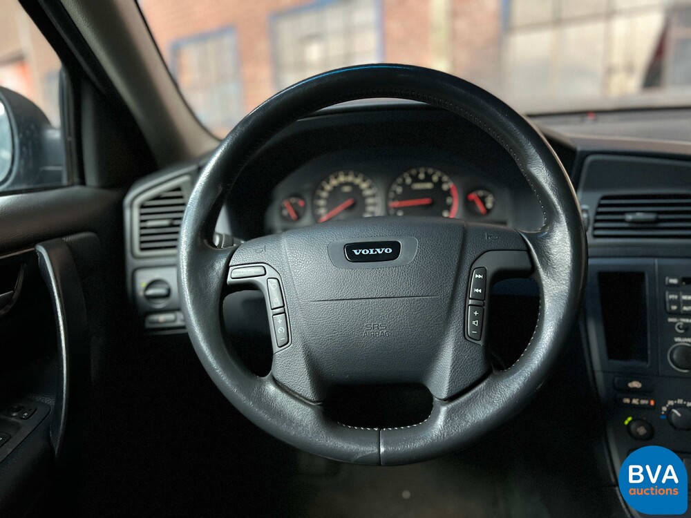 Volvo V70 Cross Country 2.4t 200pk 2002 -Org. NL-, 02-JH-LG