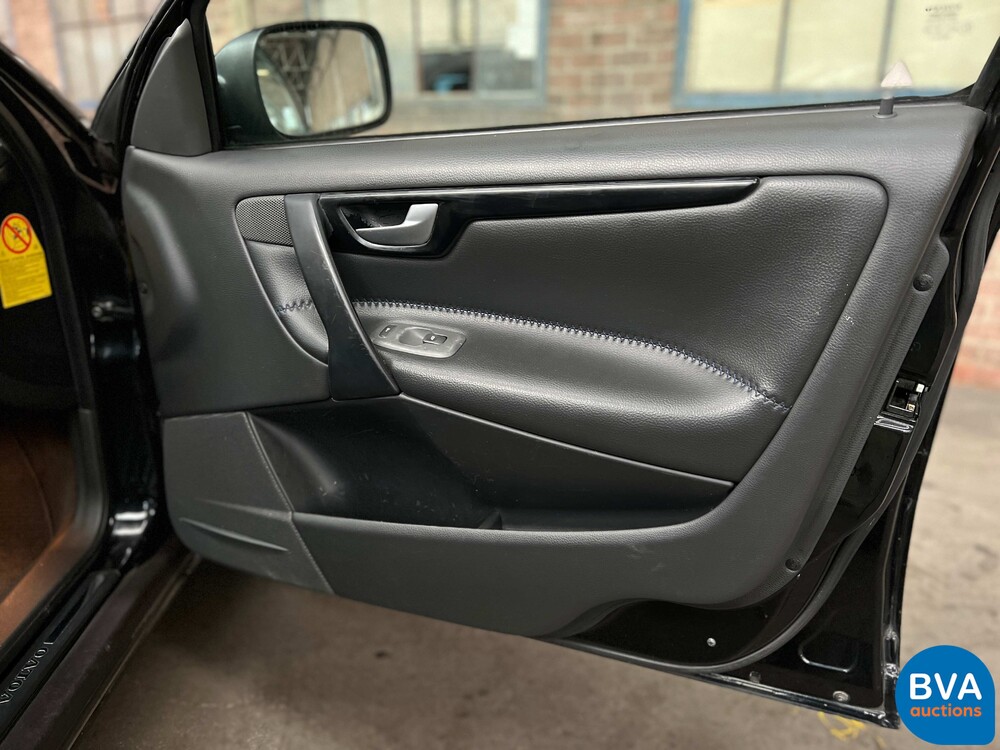 Volvo V70 Cross Country 2.4t 200pk 2002 -Org. NL-, 02-JH-LG