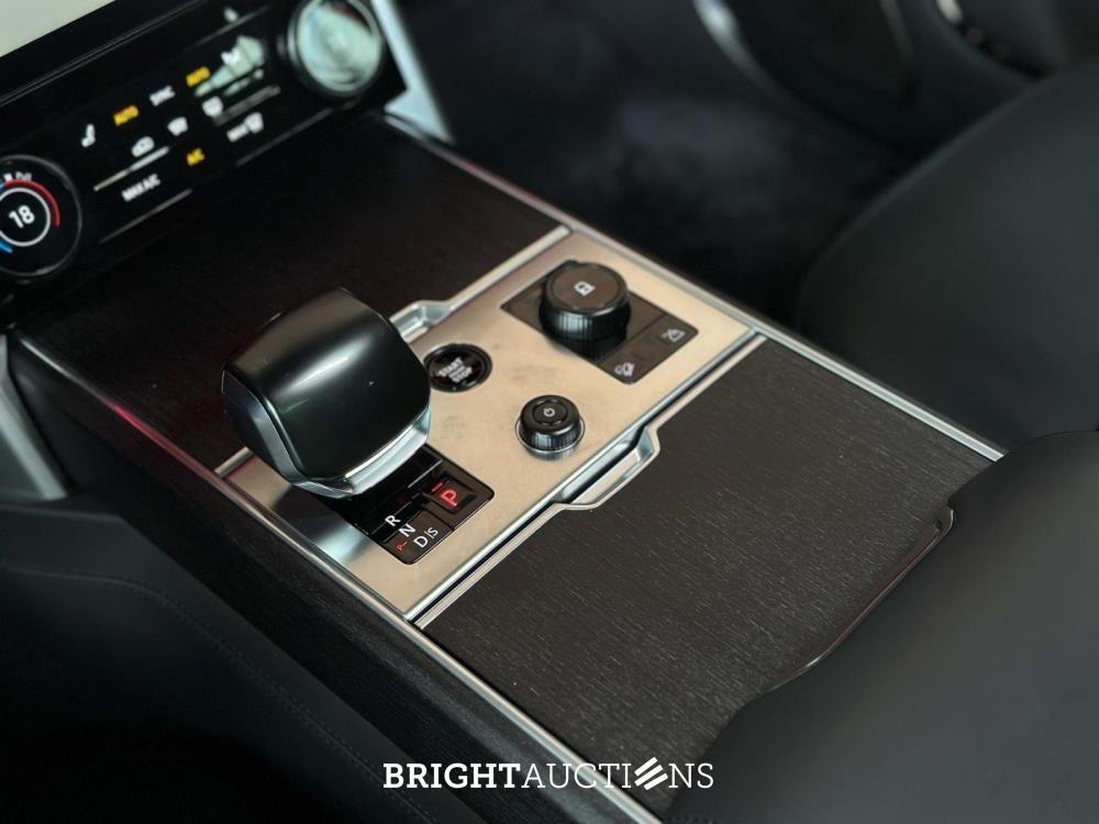 Land Rover Range Rover P530 LWB SV 4.4 V8 530pk 2023 (Fabrieksgarantie)